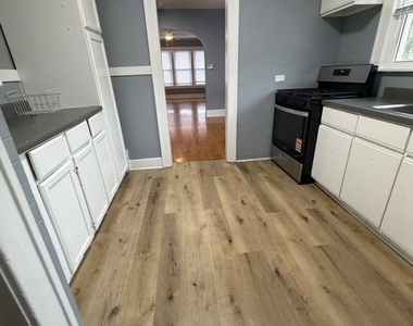 21510 Maple Street - Photo Thumbnail 15