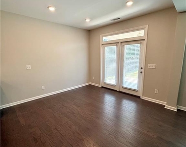 144 Avery Landing Way - Photo Thumbnail 13