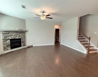 144 Avery Landing Way - Photo Thumbnail 4