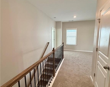 144 Avery Landing Way - Photo Thumbnail 17