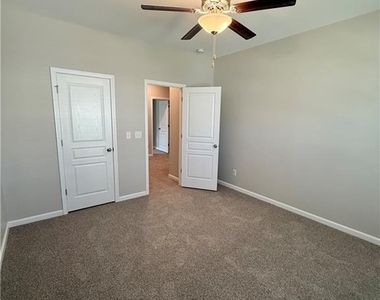 144 Avery Landing Way - Photo Thumbnail 35