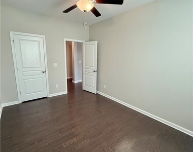 144 Avery Landing Way - Photo Thumbnail 16