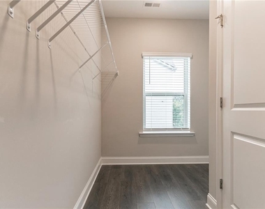 3108 Quantum Lane - Photo Thumbnail 11
