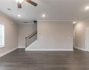3108 Quantum Lane - Photo Thumbnail 7