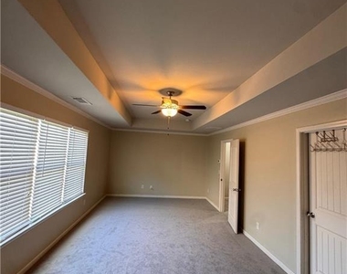 348 Turtle Creek Drive - Photo Thumbnail 6
