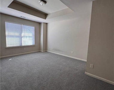 348 Turtle Creek Drive - Photo Thumbnail 16