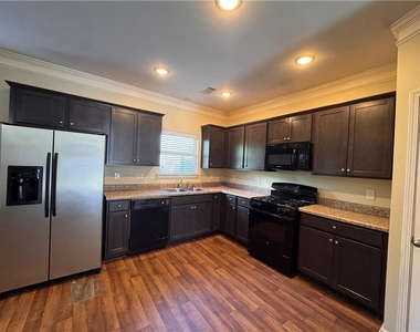 348 Turtle Creek Drive - Photo Thumbnail 5