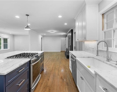 2661 Fleur De Lis Place - Photo Thumbnail 3