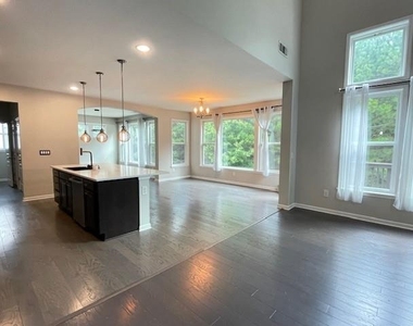 3816 Thackary Drive - Photo Thumbnail 32