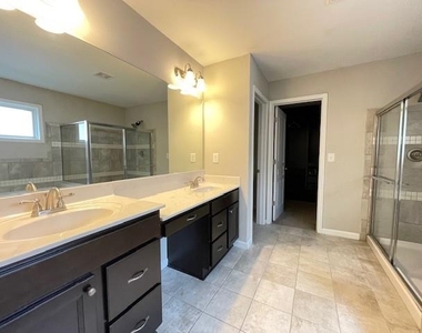3816 Thackary Drive - Photo Thumbnail 20