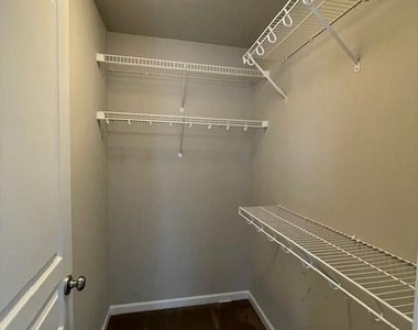 3816 Thackary Drive - Photo Thumbnail 16