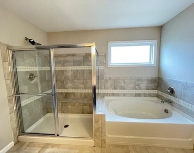 3816 Thackary Drive - Photo Thumbnail 21