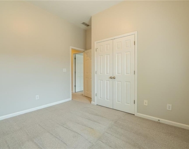 4746 Legacy Cove Lane - Photo Thumbnail 15