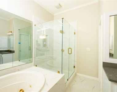 4746 Legacy Cove Lane - Photo Thumbnail 2