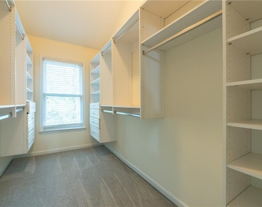 4746 Legacy Cove Lane - Photo Thumbnail 23