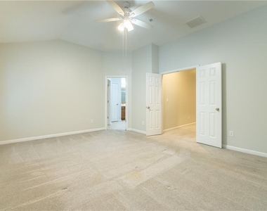 4746 Legacy Cove Lane - Photo Thumbnail 19