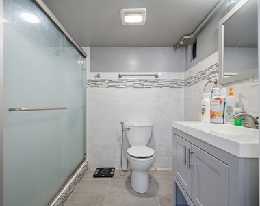6230 W Foster Avenue - Photo Thumbnail 16