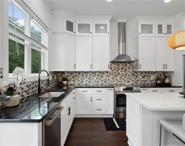 157 Brush Creek Court - Photo Thumbnail 20