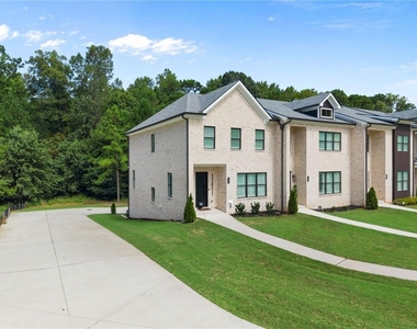 157 Brush Creek Court - Photo Thumbnail 3