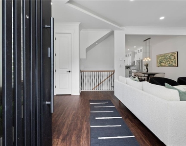 157 Brush Creek Court - Photo Thumbnail 5