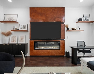 157 Brush Creek Court - Photo Thumbnail 10