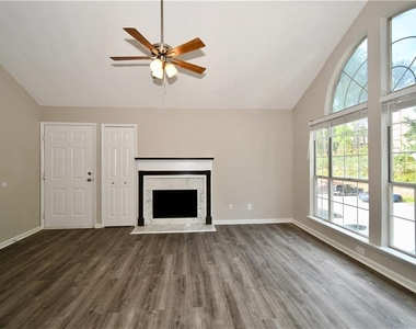 1101 Sandy Lane Drive - Photo Thumbnail 10