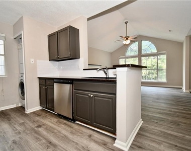 1101 Sandy Lane Drive - Photo Thumbnail 14