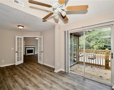 1101 Sandy Lane Drive - Photo Thumbnail 20