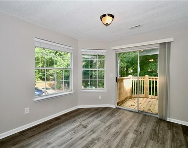 1101 Sandy Lane Drive - Photo Thumbnail 7