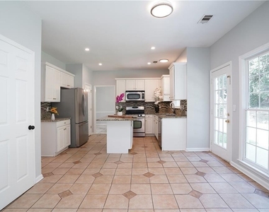 272 Birchmore Walk - Photo Thumbnail 8