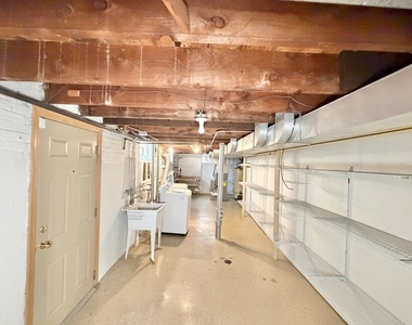 5816 W Greenleaf Avenue - Photo Thumbnail 17