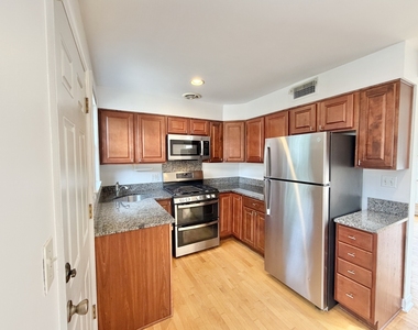 5816 W Greenleaf Avenue - Photo Thumbnail 6