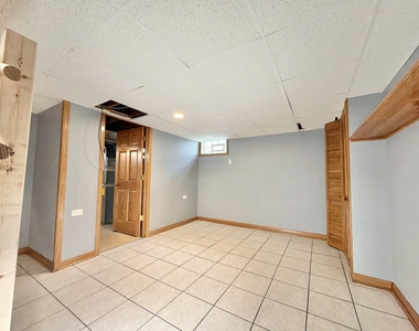 5816 W Greenleaf Avenue - Photo Thumbnail 14