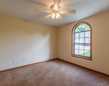 4174 Warren Road - Photo Thumbnail 31