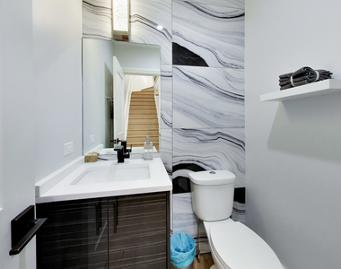 700 E 46th Street - Photo Thumbnail 9