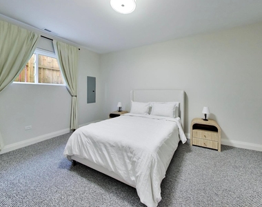 700 E 46th Street - Photo Thumbnail 31