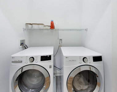 700 E 46th Street - Photo Thumbnail 28