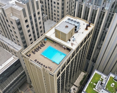 233 E Erie Street - Photo Thumbnail 22