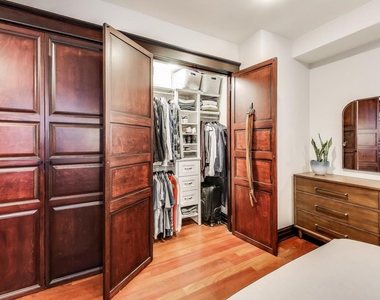 3106 W Lyndale Street - Photo Thumbnail 15