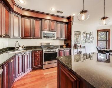 3106 W Lyndale Street - Photo Thumbnail 9