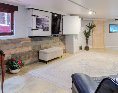 7626 N Greenview Avenue - Photo Thumbnail 17