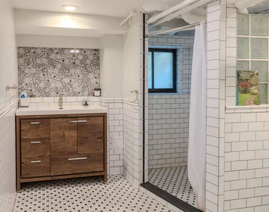 7626 N Greenview Avenue - Photo Thumbnail 9