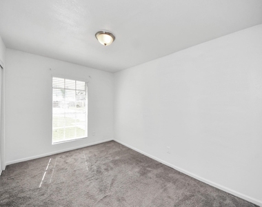 7410 La Place Drive - Photo Thumbnail 20