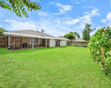 7410 La Place Drive - Photo Thumbnail 36