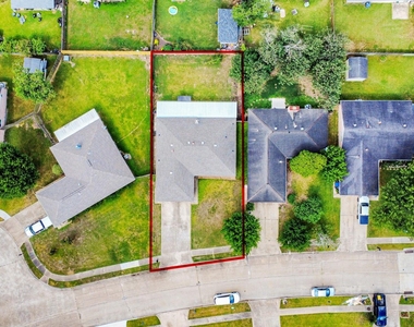 7410 La Place Drive - Photo Thumbnail 38
