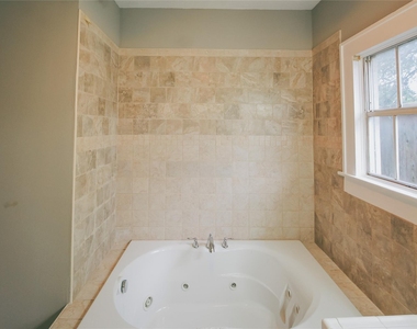 1138 Algregg Street - Photo Thumbnail 11