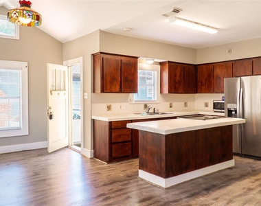 1138 Algregg Street - Photo Thumbnail 5