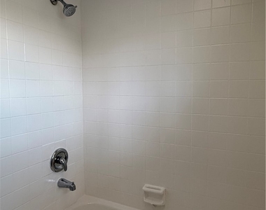 3318 Del Prado Boulevard S - Photo Thumbnail 9