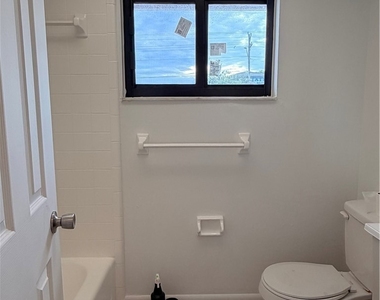 3318 Del Prado Boulevard S - Photo Thumbnail 10