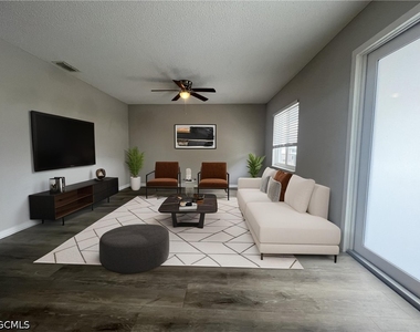 639 Se 13th Avenue - Photo Thumbnail 1